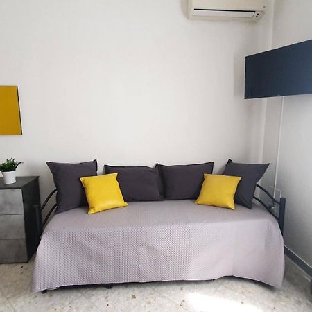 Limited Edition Guesthouse Bari Ngoại thất bức ảnh