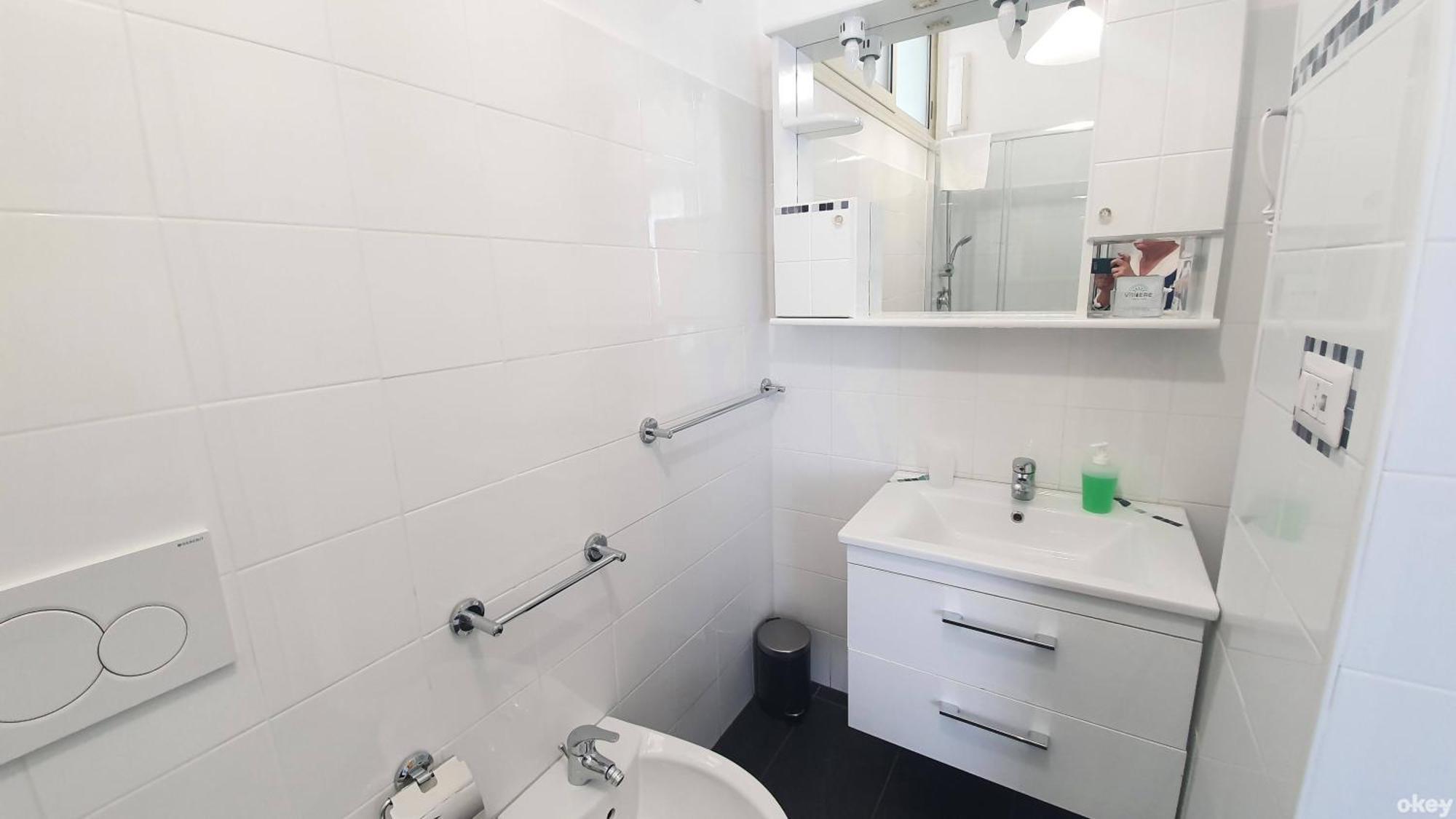 Limited Edition Guesthouse Bari Ngoại thất bức ảnh