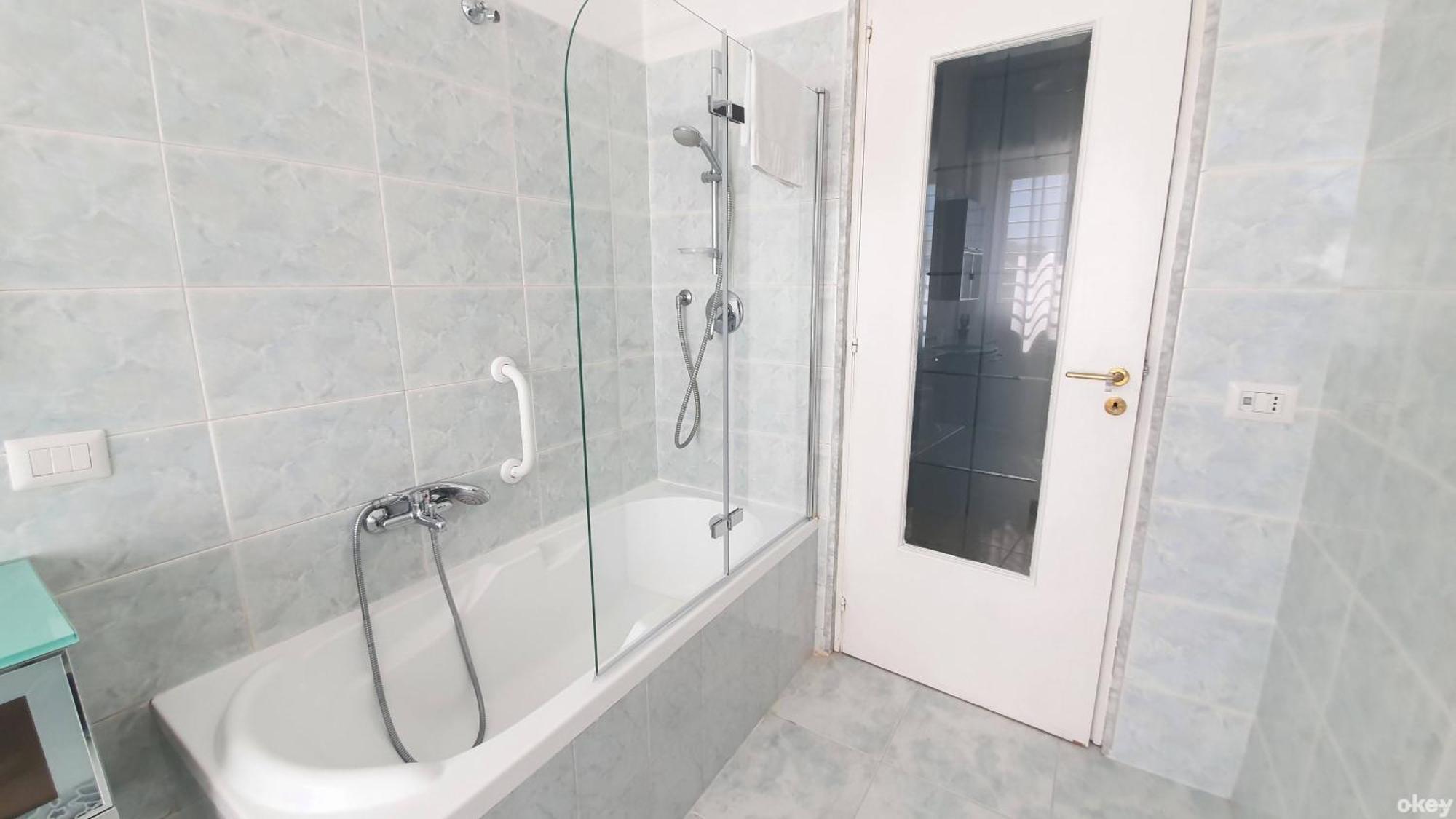 Limited Edition Guesthouse Bari Ngoại thất bức ảnh