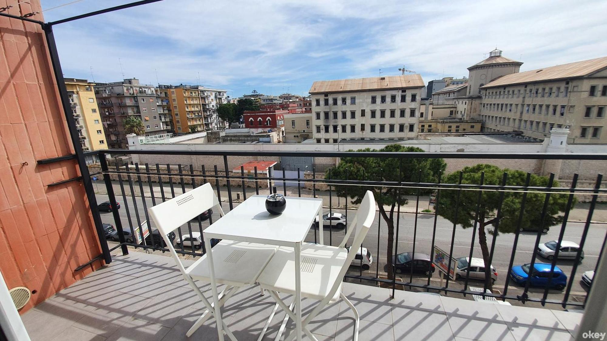 Limited Edition Guesthouse Bari Ngoại thất bức ảnh
